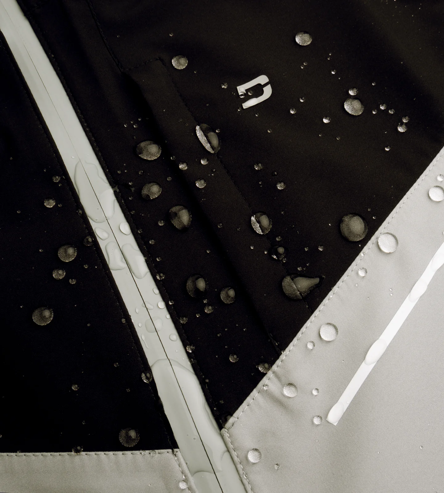 FORGER RAIN JACKET - BLACK - Image 5
