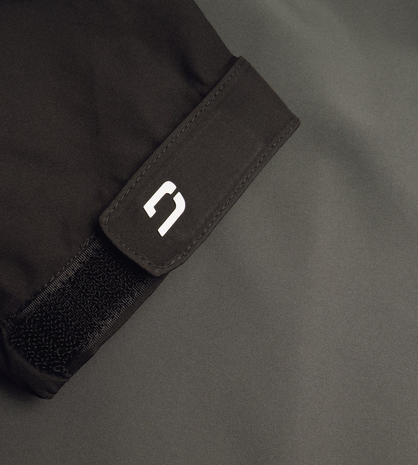 RAIN CADDY JACKET - CHARCOAL - Image 6