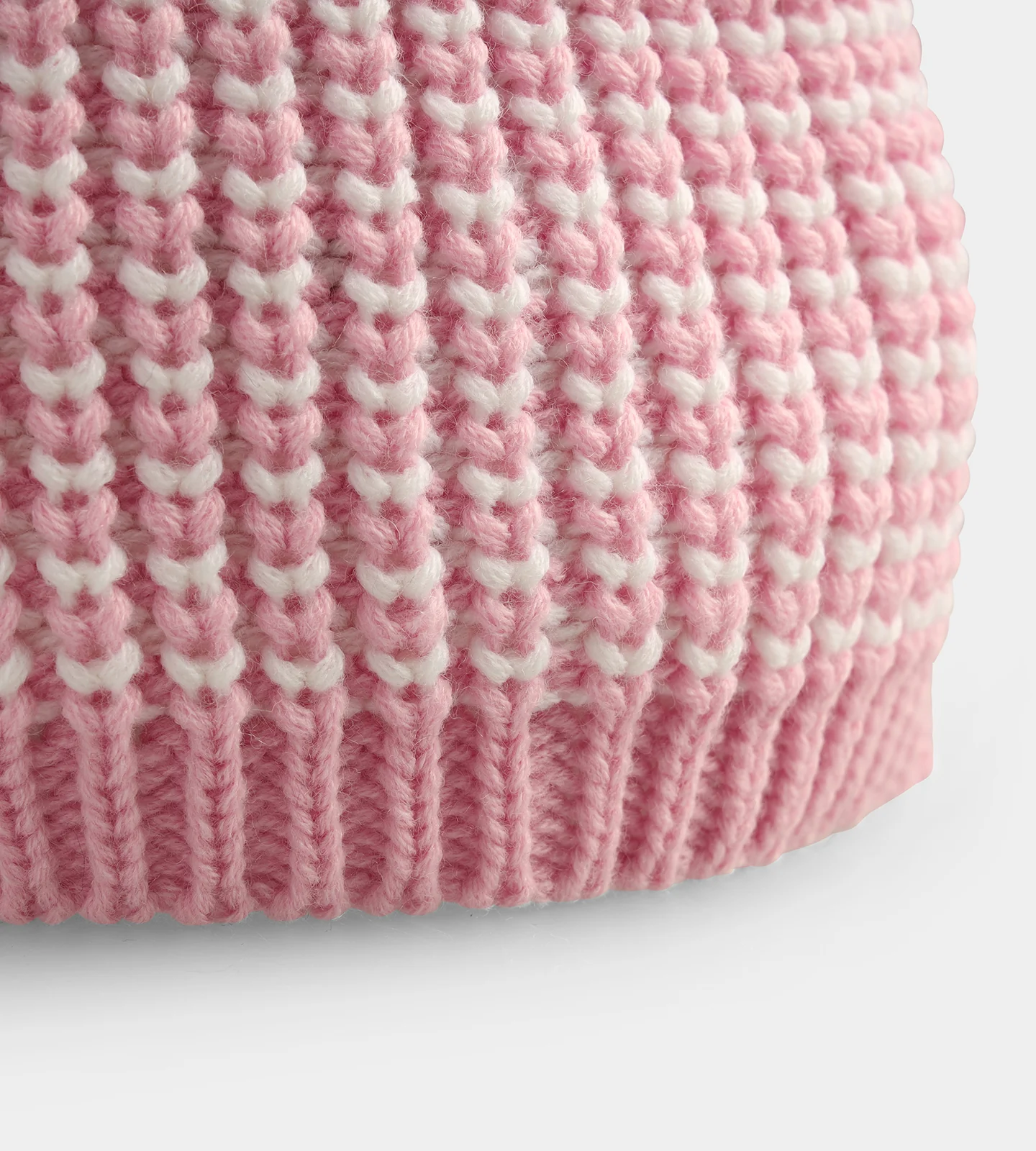 LADIES TOKEN BEANIE - PINK - Image 2
