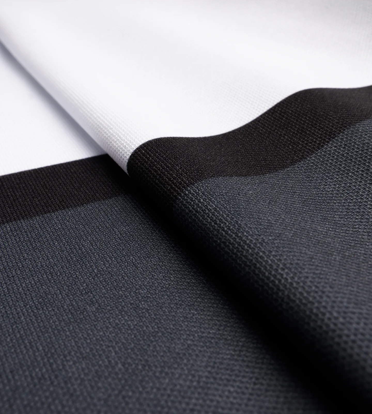 STRIPE PERFORMANCE POLO - BLACK - Image 8